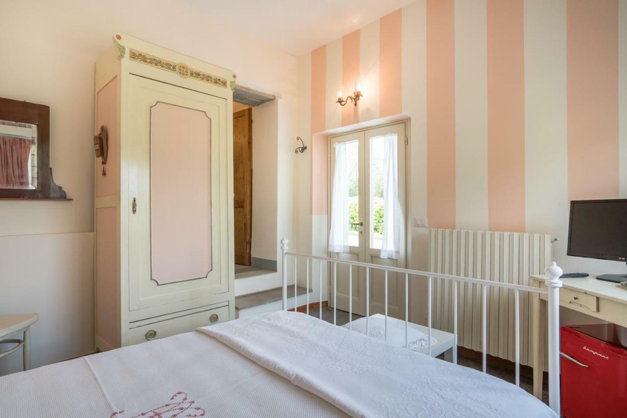 B&B Rosso Baccara Montevettolini Buitenkant foto