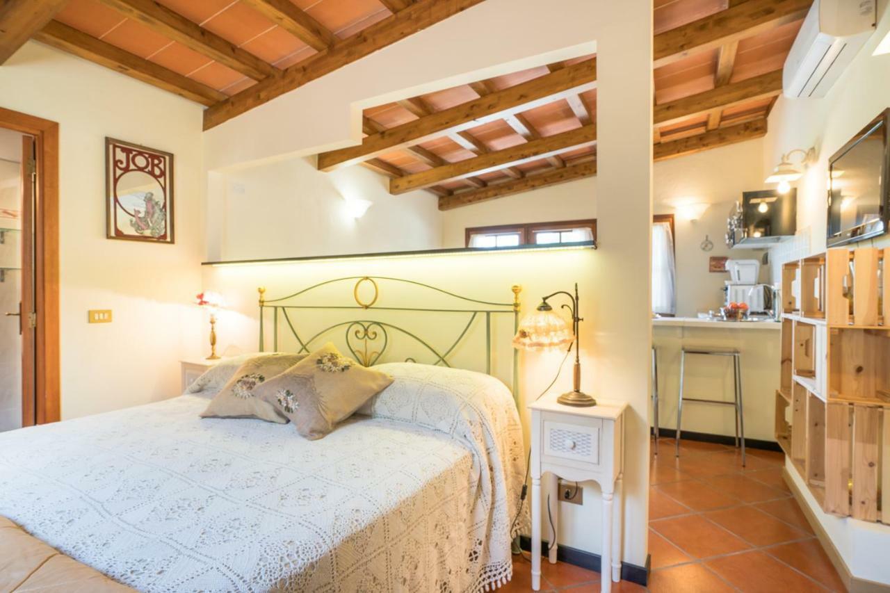 B&B Rosso Baccara Montevettolini Buitenkant foto