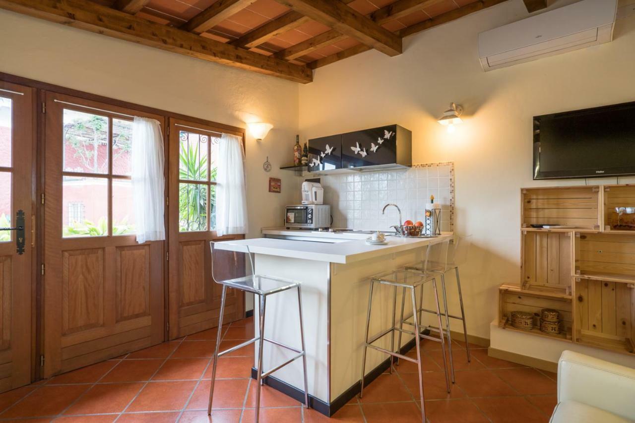B&B Rosso Baccara Montevettolini Buitenkant foto